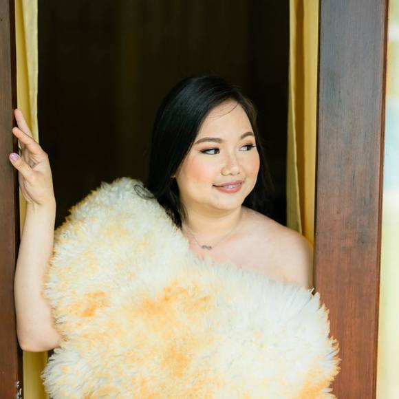 Meet your Posher, Cristina - Picture 1 of 1